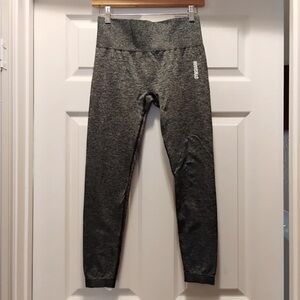 Gymshark Gray High-Waisted Leggings Classic Sleek Workout Stretchy Size M